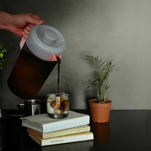 Water Pitcher with Lid 1 Gallon Pitcher BPA Free & Phthalate Free - Gray - Image 5